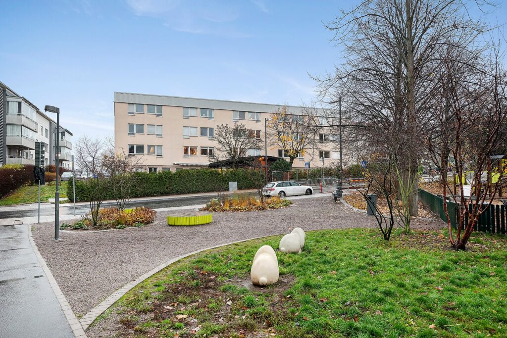 Omputsning Fasad Radhus Solna Frösunda