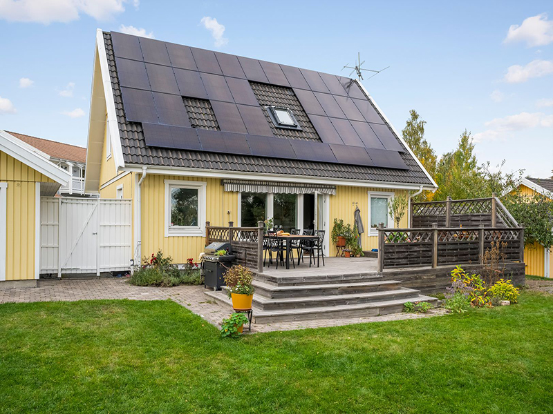 Installera Solcellspaneler & Solfångare